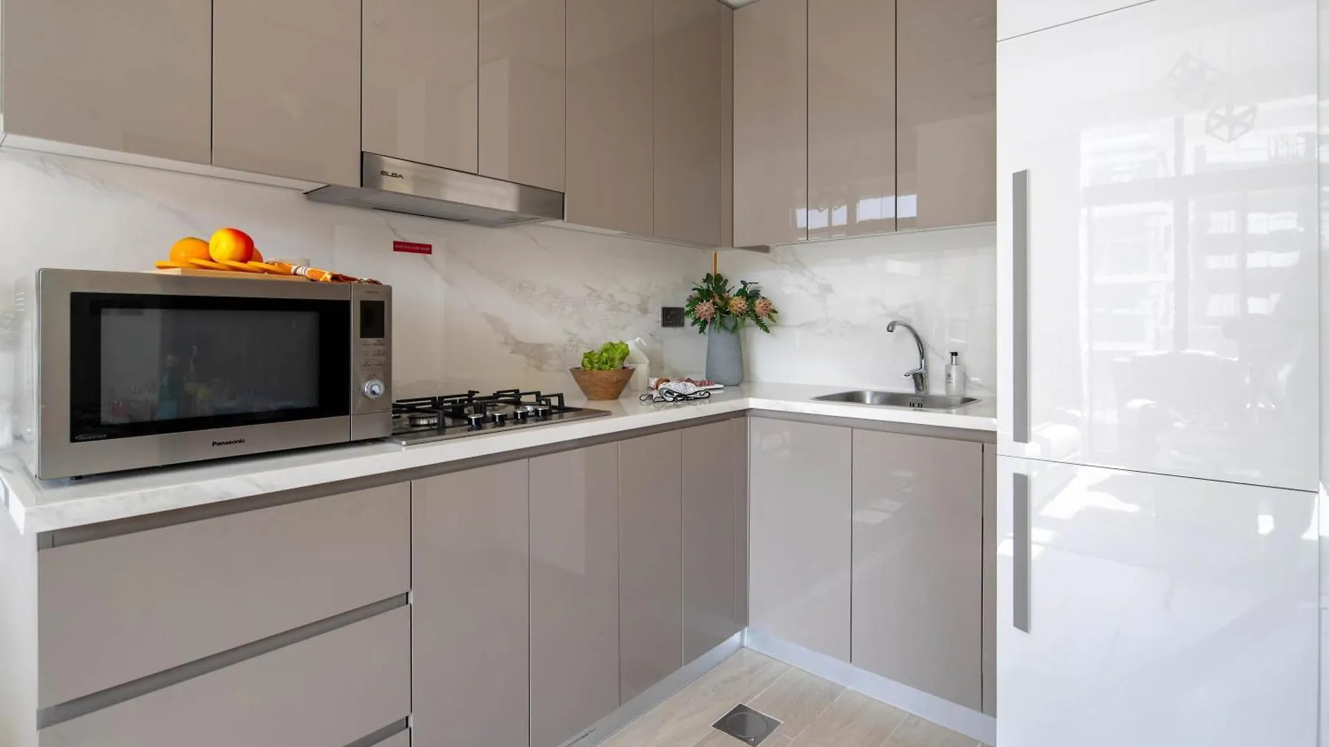 Frank Porter - Azizi Riviera 26 Dubai Apartment