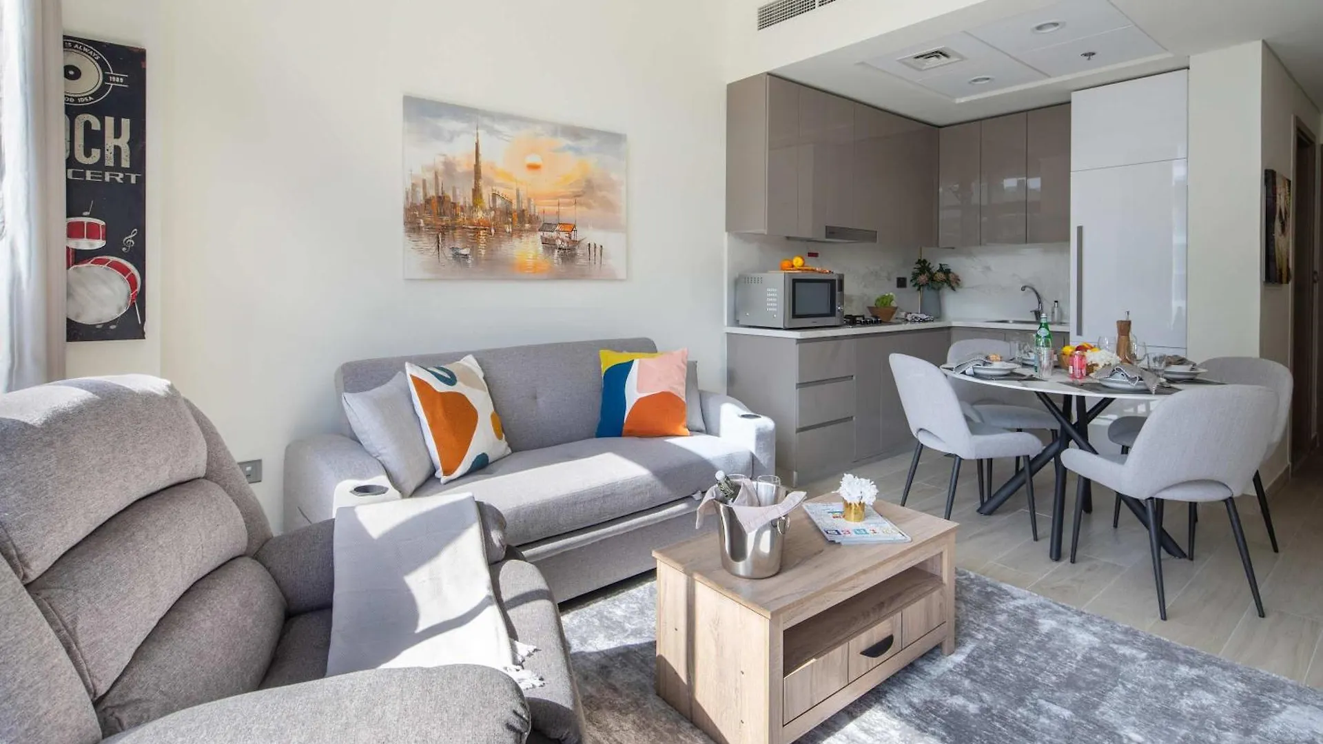 Frank Porter - Azizi Riviera 26 Dubaj Spojené arabské emiráty